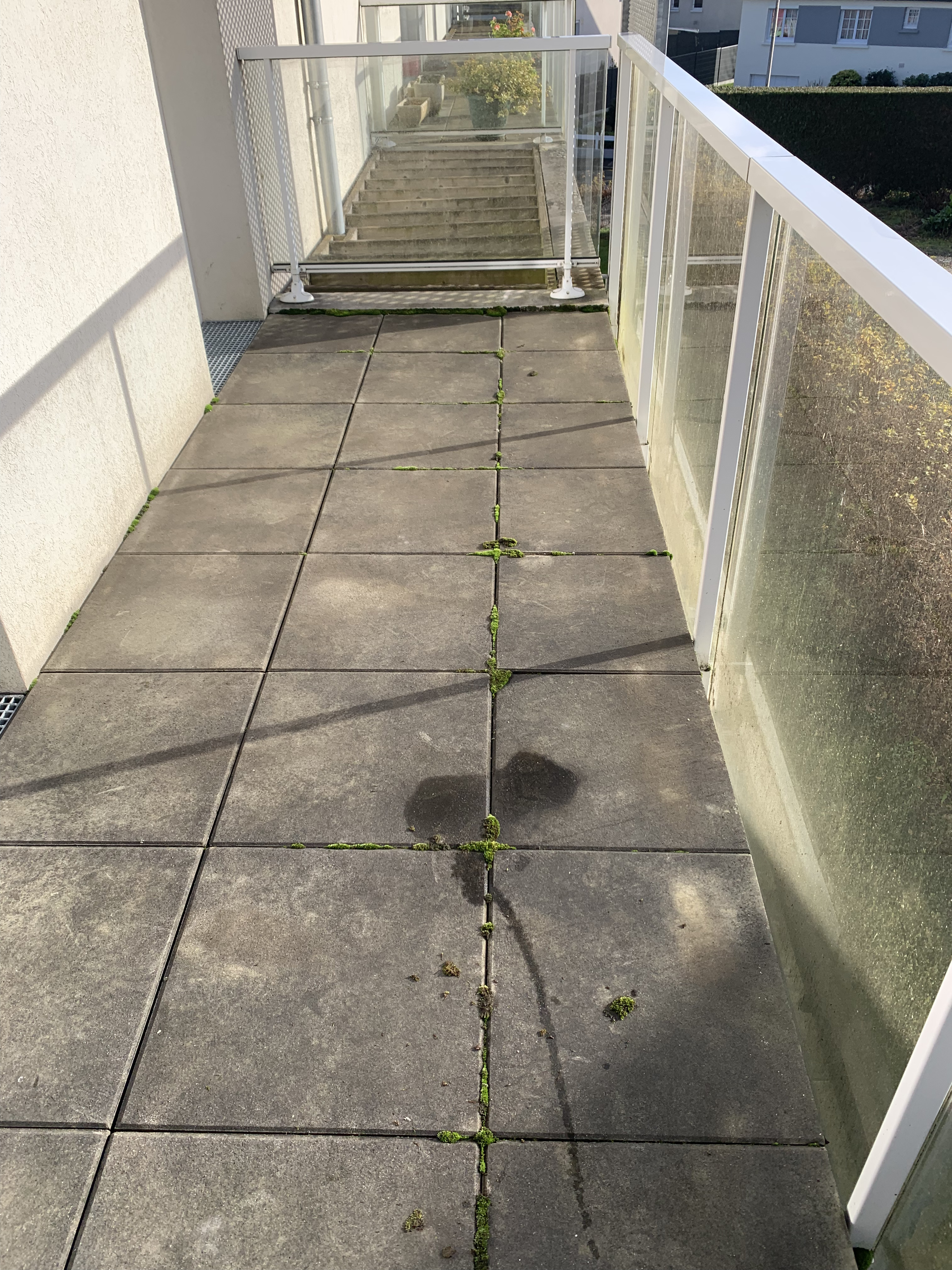 Avant nettoyage terrasse O'Propre — Rennes